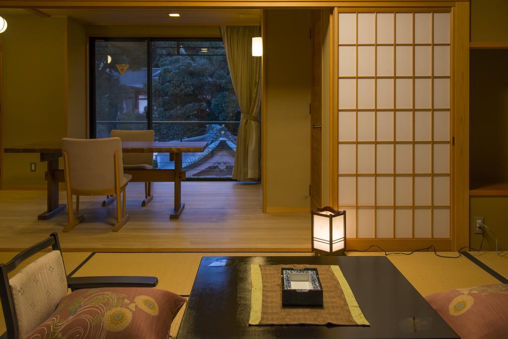 Tachibana Shikitei Hotell Kaga  Exteriör bild