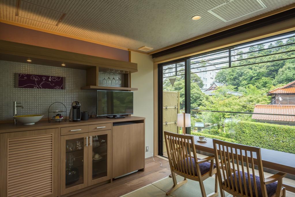 Tachibana Shikitei Hotell Kaga  Rum bild